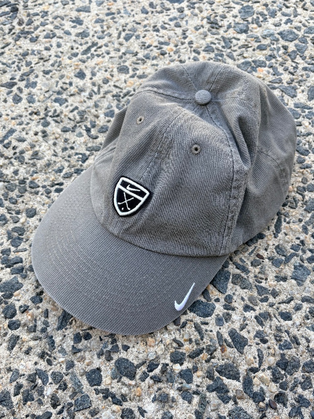 Vintage Nike Golf Shield Hat